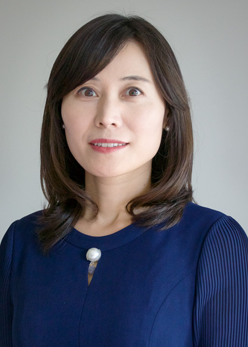 "Hyunjin Seo"